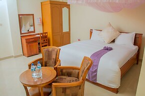 Silver Paradise Hotel