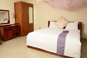 Silver Paradise Hotel