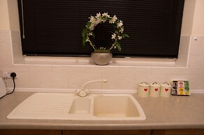 Icon Hutton Apartment