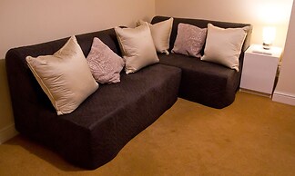 Icon Hutton Apartment