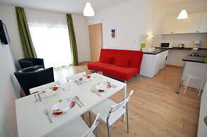 Toldi Apartments