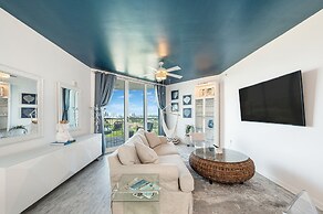 The Palms of Destin Resort by Panhandle Getaways