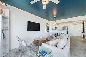 The Palms of Destin Resort by Panhandle Getaways