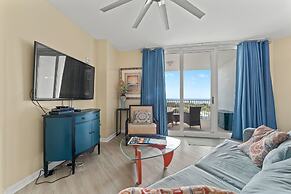 The Palms of Destin Resort by Panhandle Getaways