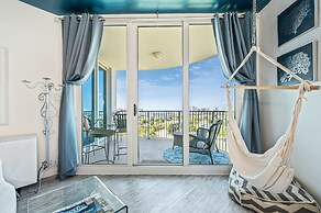 The Palms of Destin Resort by Panhandle Getaways