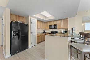 The Palms of Destin Resort by Panhandle Getaways