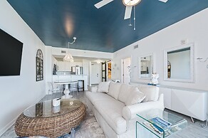 The Palms of Destin Resort by Panhandle Getaways