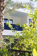 Holiday House Palm Springs