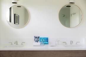 Holiday House Palm Springs