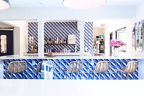 Holiday House Palm Springs