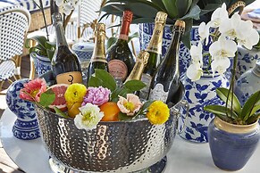 Holiday House Palm Springs