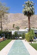 Holiday House Palm Springs