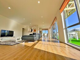 Phillip Island Towers