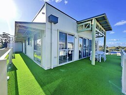 Phillip Island Towers