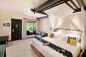 Legian Beach Villas