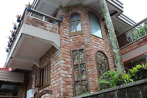 F8 Bed and Breakfast