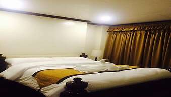 F8 Bed and Breakfast