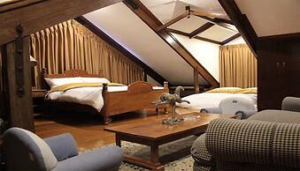 F8 Bed and Breakfast