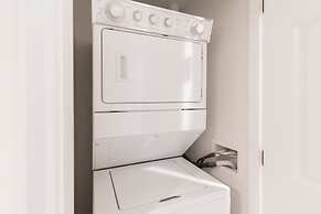 Heaven on Baltimore Downtown Fully Furnished Apartments