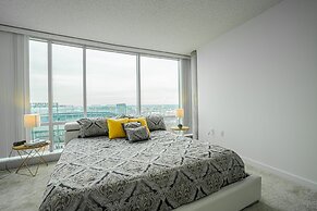 Heaven on Baltimore Downtown Fully Furnished Apartments