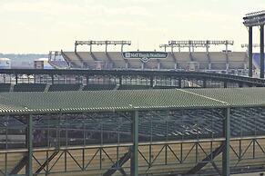 Heaven on Baltimore Downtown Fully Furnished Apartments