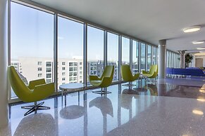 Heaven on Baltimore Downtown Fully Furnished Apartments