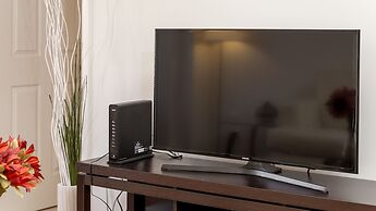 Heaven on Baltimore Downtown Fully Furnished Apartments