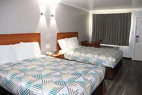 Motel 6 Alvin, TX