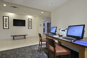 Holiday Inn Express & Suites Columbus North by IHG