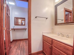 Island Oasis 6 Bedroom Holiday Home