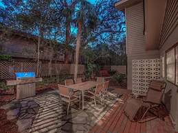 Island Oasis 6 Bedroom Holiday Home