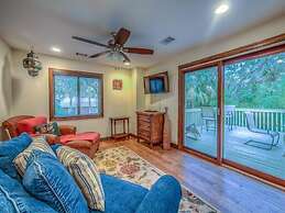 Island Oasis 6 Bedroom Holiday Home