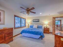 Island Oasis 6 Bedroom Holiday Home