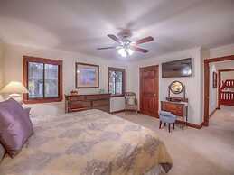 Island Oasis 6 Bedroom Holiday Home