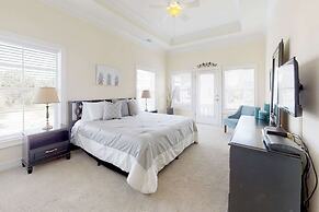 Palm Breeze 5 Bedroom Holiday Home