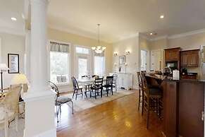 Palm Breeze 5 Bedroom Holiday Home