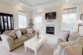 Palm Breeze 5 Bedroom Holiday Home