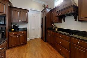 Palm Breeze 5 Bedroom Holiday Home