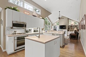 Southern Soleil 5 Bedroom Holiday Home