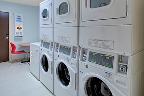 Fairfield Inn & Suites by Marriott Bakersfield North/Airport