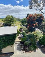 Karawatha Cottages B&B