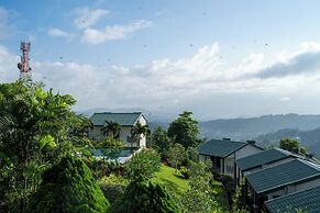 Fox Kandy by Fox Resorts- Luxury in the Mist