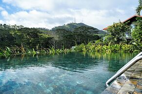 Fox Kandy by Fox Resorts- Luxury in the Mist