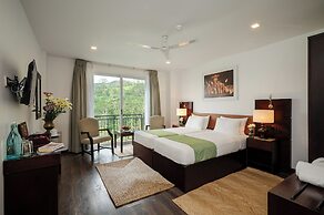 Fox Kandy by Fox Resorts- Luxury in the Mist