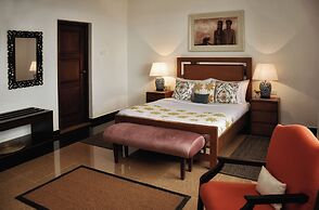 Fox Kandy by Fox Resorts- Luxury in the Mist