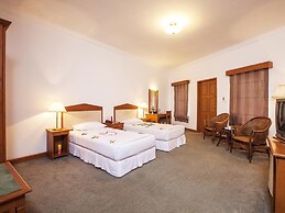 Aye Thar Yar Golf Resort