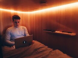 SLEEEP - Capsule Hotel