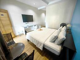 Pescadores Suites Moalboal