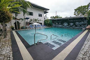 Pescadores Suites Moalboal