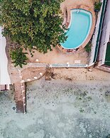 Pescadores Suites Moalboal